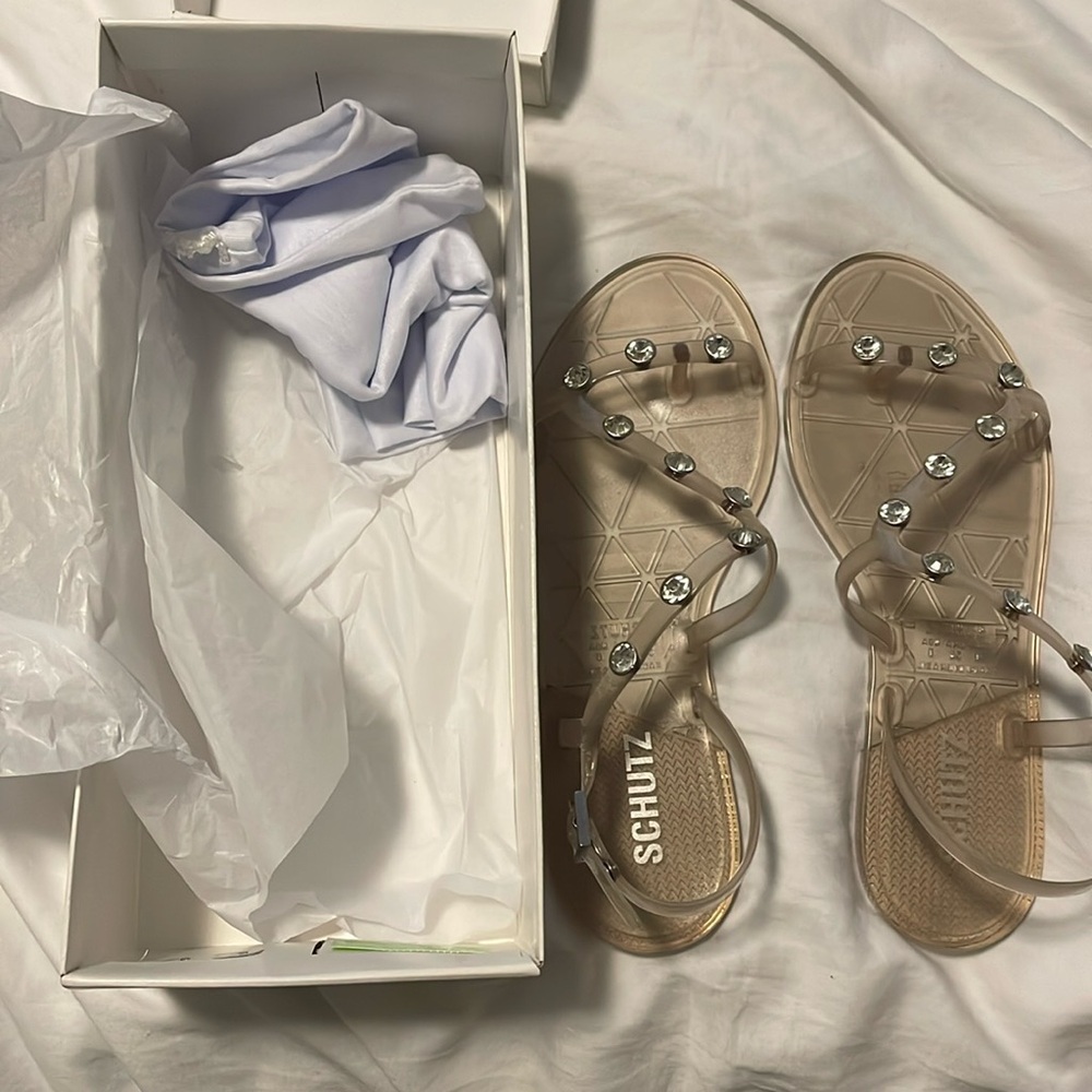 Schultz sandals never worn great shoe!